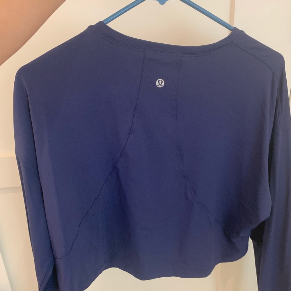 Lululemon Long Sleeve Cropped Top
